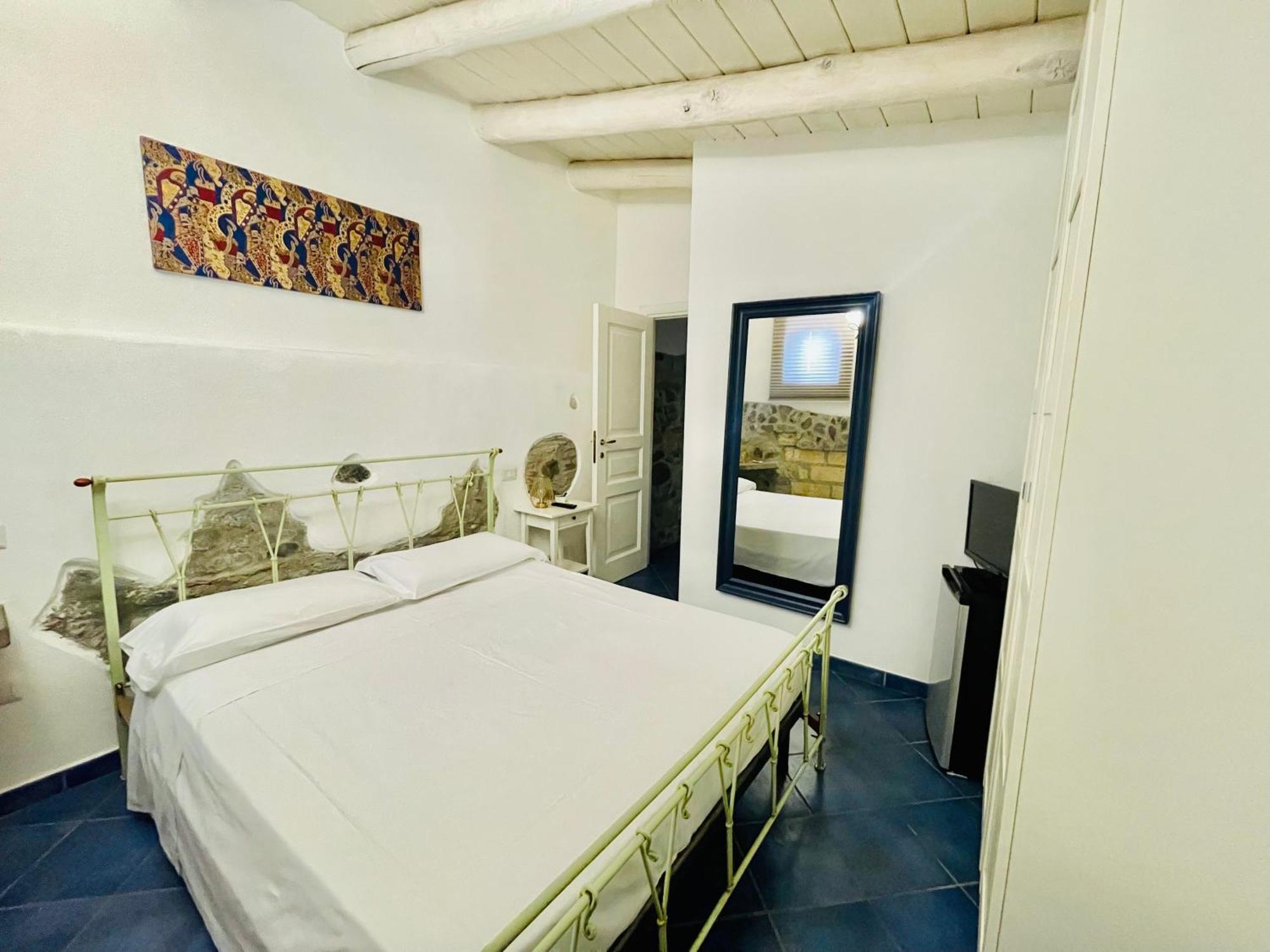 Bed and Breakfast Borgo Camicia In Барчеллона-Поццо-ди-Готто Экстерьер фото