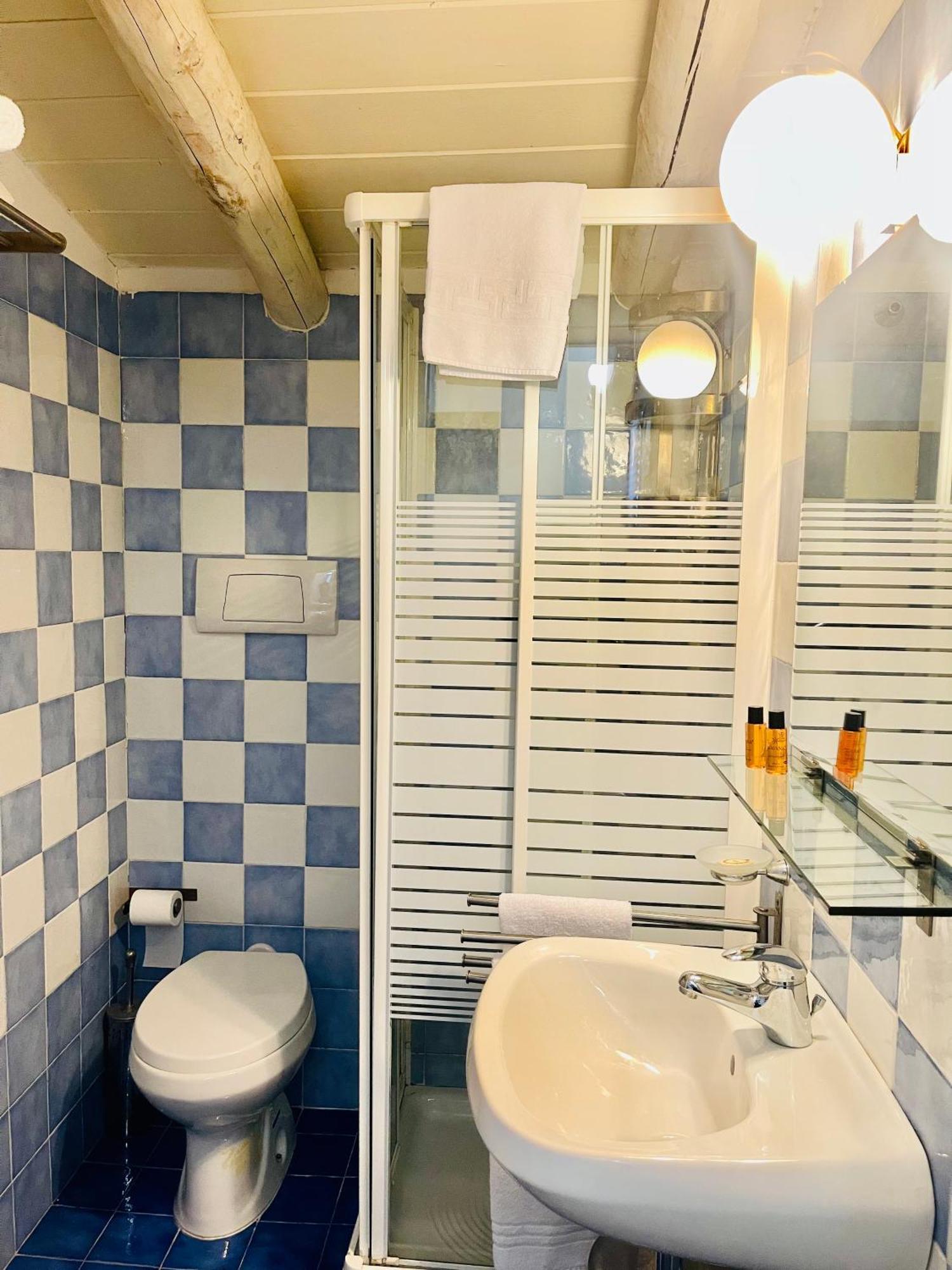 Bed and Breakfast Borgo Camicia In Барчеллона-Поццо-ди-Готто Номер фото